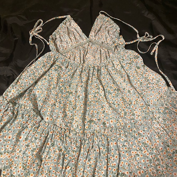 Dress - Picture 3 of 5